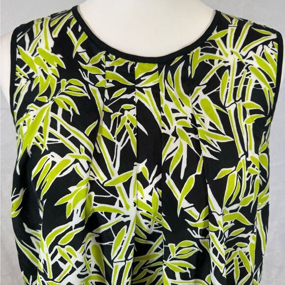 Michael Kors black and white green bamboo print pleated top size medium - Picture 2 of 5